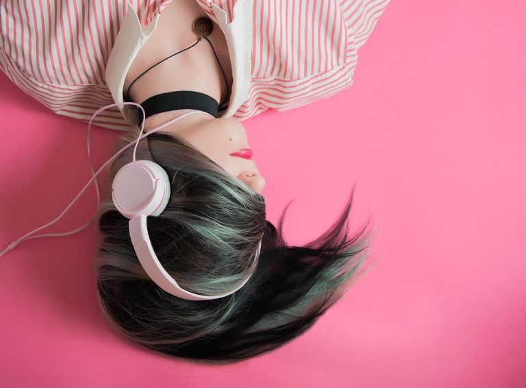Top 10 Headphones for Audiophiles: Unleash the True Sound Experience